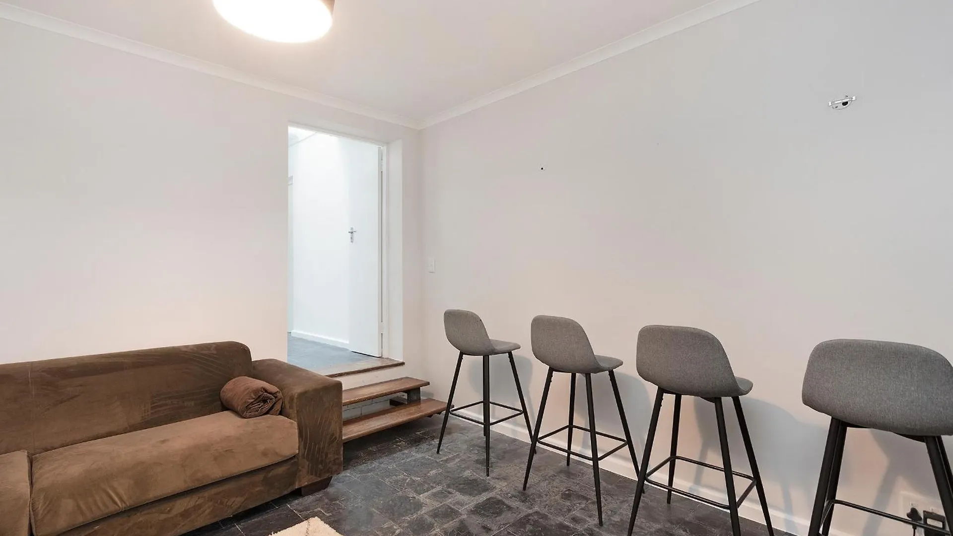 ホームステイ Camps Bay Private Room And Bathroom ケープタウン