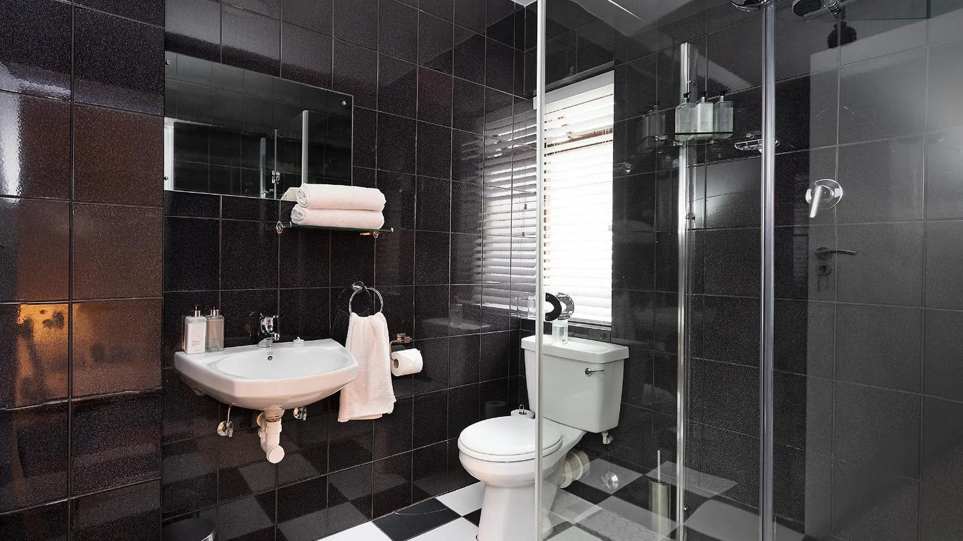 ホームステイ Camps Bay Private Room And Bathroom ケープタウン